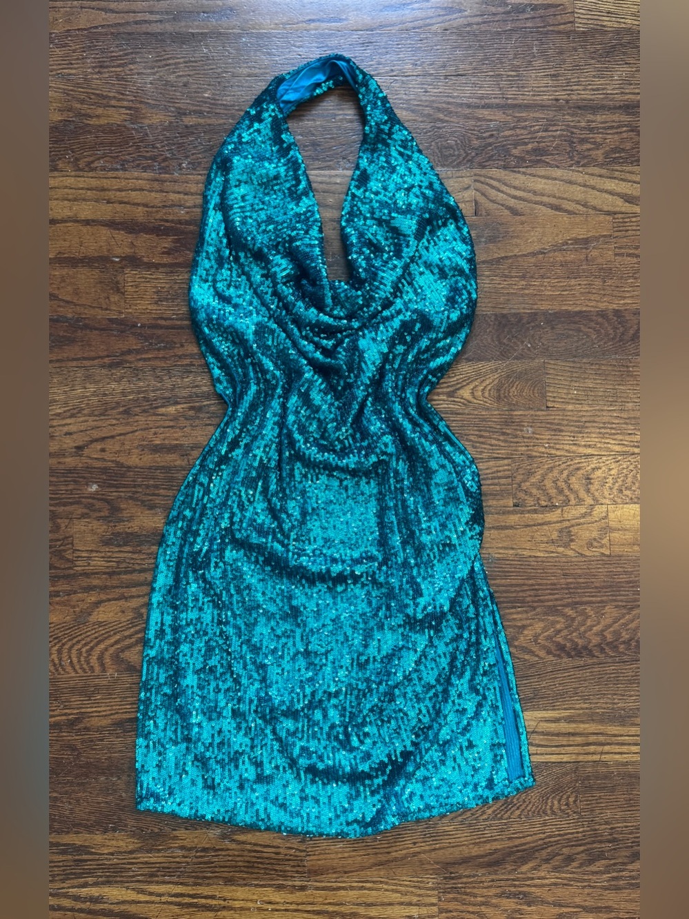 Adriana Iglesias Green Silk Sequin
Halter Mini Dress size 38